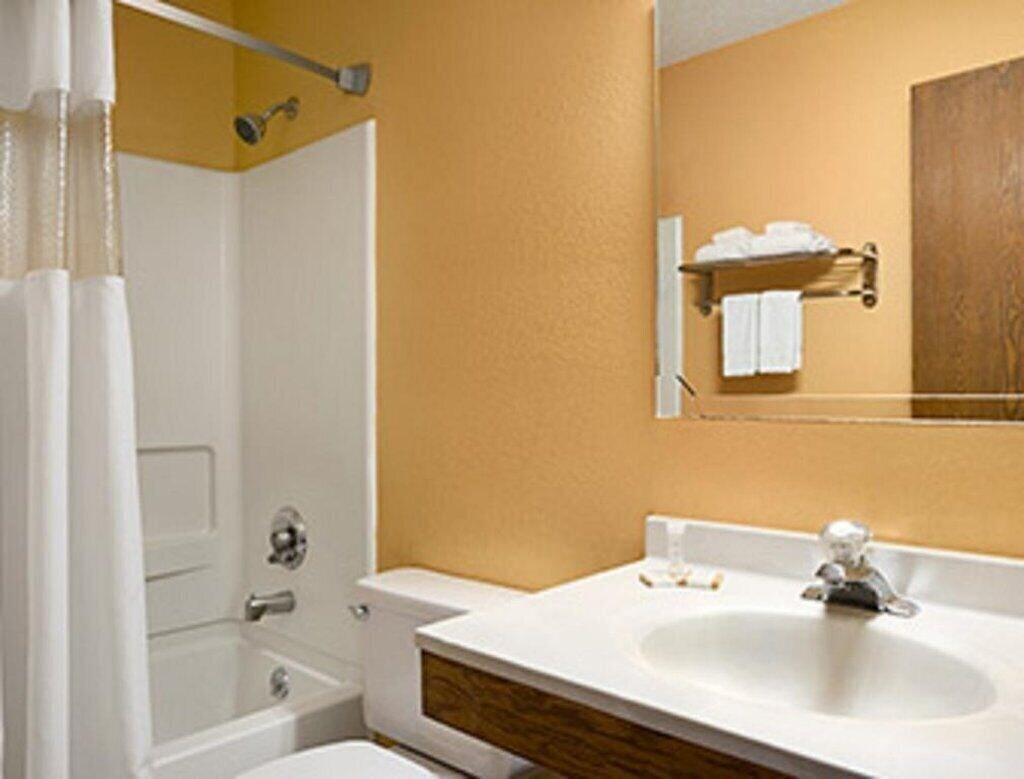 Magnuson Hotel Fort Wayne North - Coliseum Luaran gambar